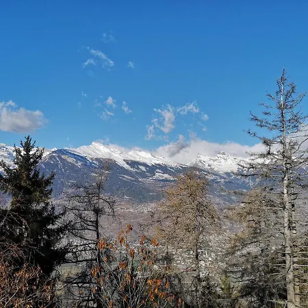 Mountain Mayen De Charme בקתה